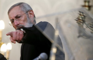 Chief Rabbi of Rome, Riccardo Di Segni gestures as he wait for the arrival of Pope Francis at the Rome's Great Synagogue